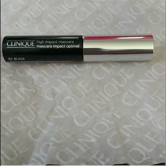 Clinique 4 Favorites Bundle Set. - Picture 5 of 10